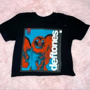 DEFTONES CROPPED BAND TEE
